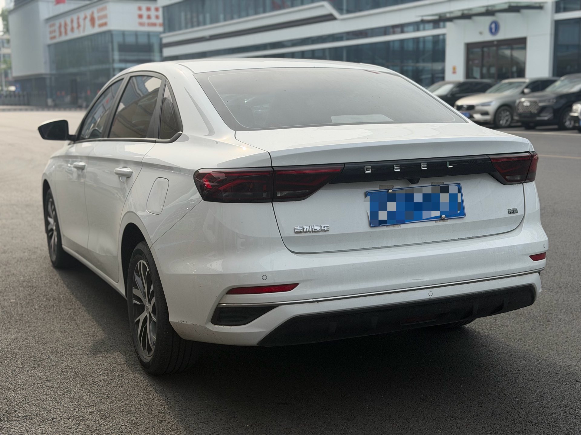 GEELY Emgrand 2024 car image #4