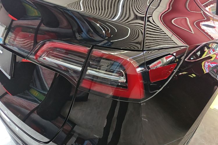 Tesla Model Y 2022 #8 Tesla Model Y 2022 car image #8