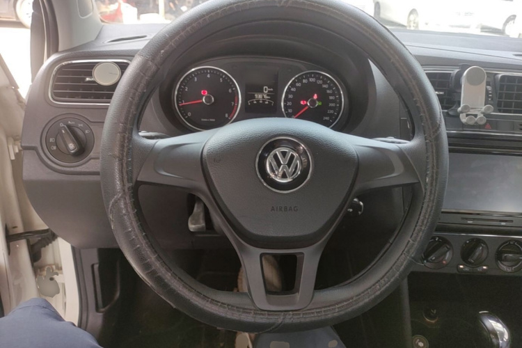 Volkswagen Polo 2016 #11 Volkswagen Polo 2016 car image #11