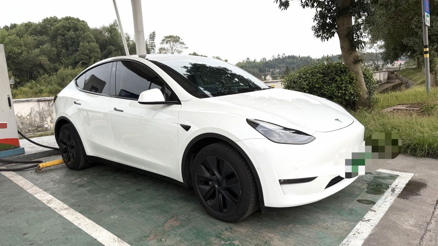 Tesla Model Y 2024 #3 Tesla Model Y 2024 immagine di auto #3