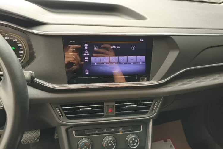 Volkswagen Tharu 2022 imagem de carro #13