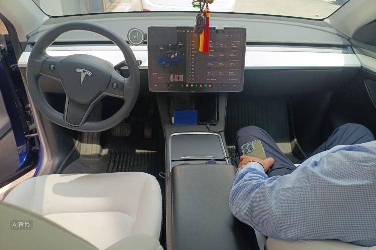 Tesla Model Y 2023 #11 Tesla Model Y 2023 car image #11