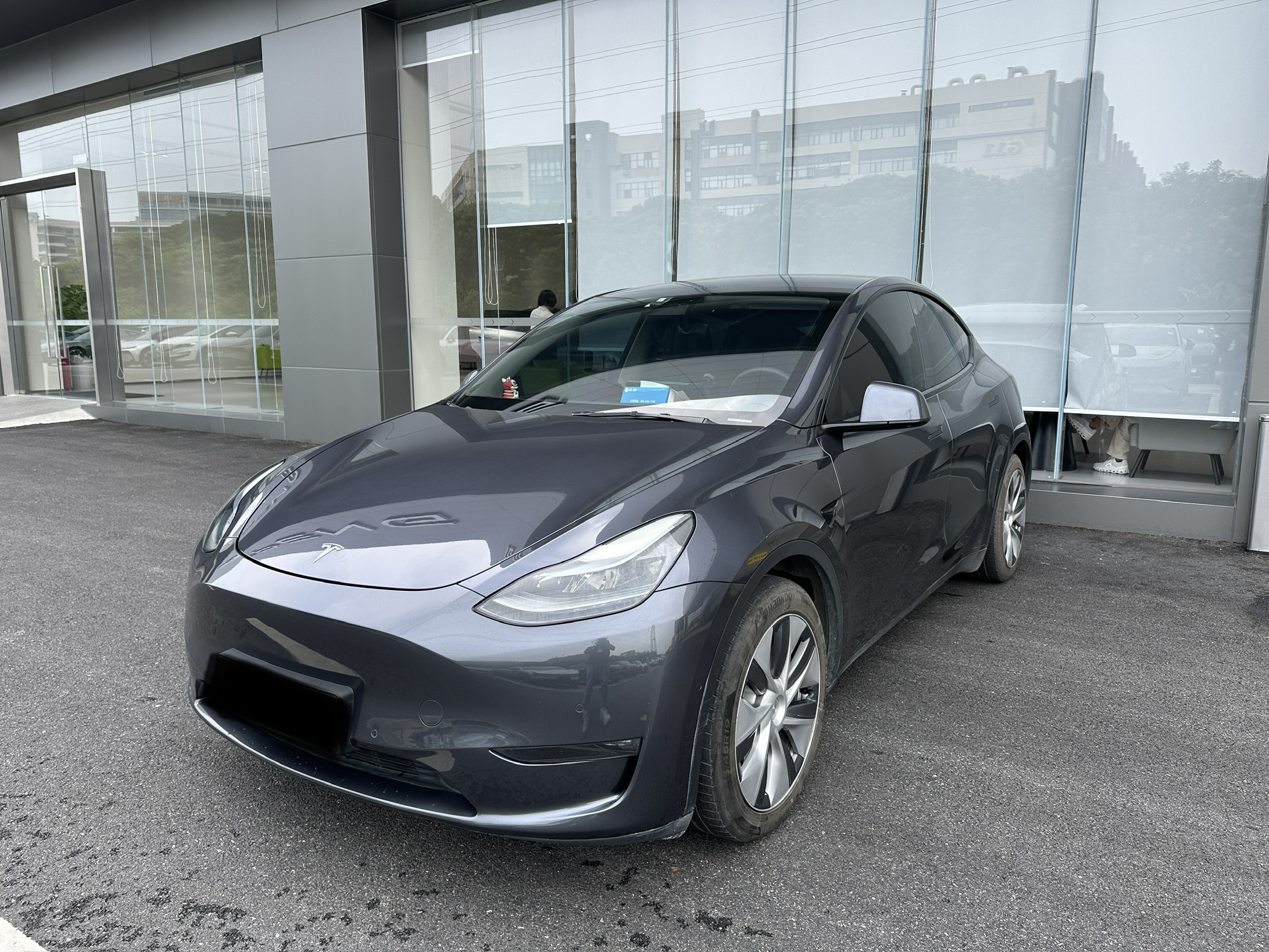 Tesla Model Y 2021 Tesla Model Y 2021 car image