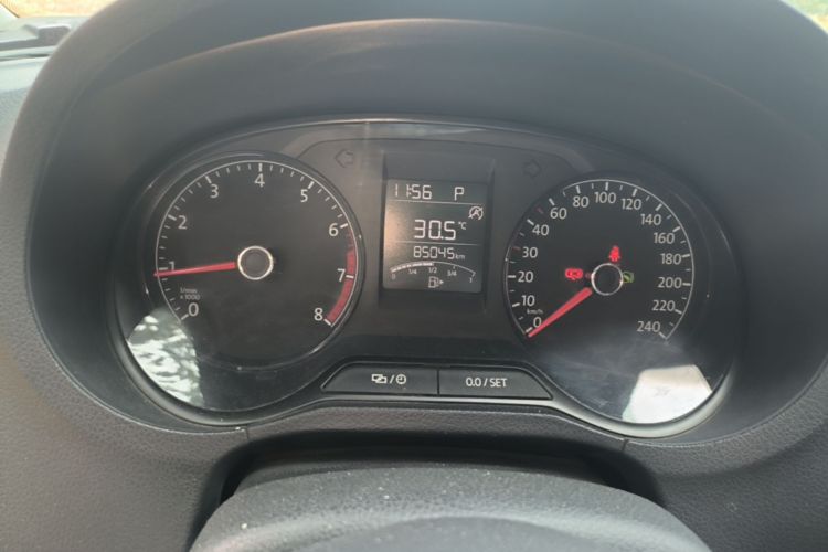 Volkswagen Polo 2019 car image #12
