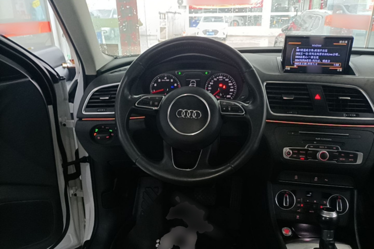Audi Q3 2017 #11 Audi Q3 2017 car image #11