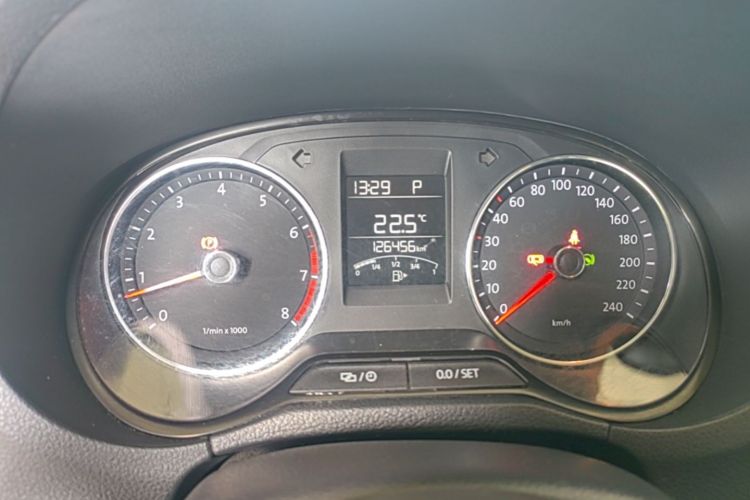 Volkswagen Polo 2016 #12 Volkswagen Polo 2016 car image #12