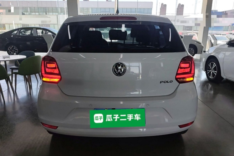 Volkswagen Polo 2018 car image #6