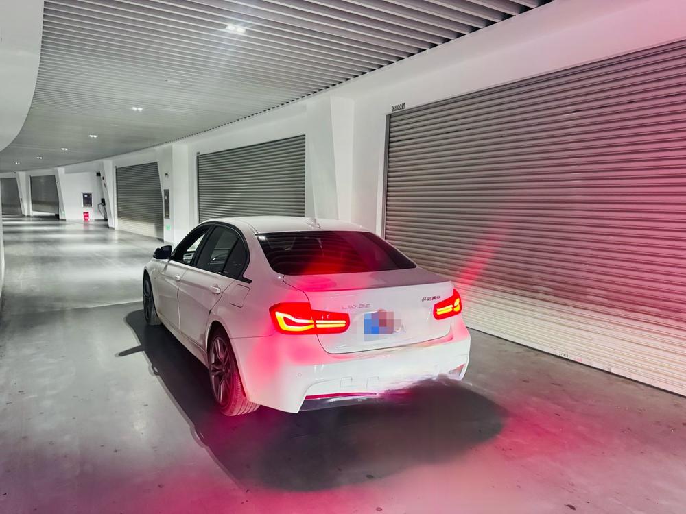 BMW 3 Series 2018 car image #4