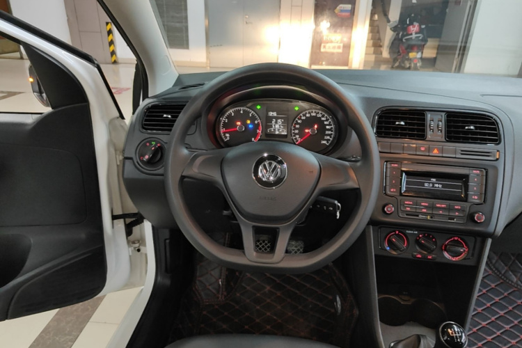 Volkswagen Polo 2017 #11 Volkswagen Polo 2017 car image #11