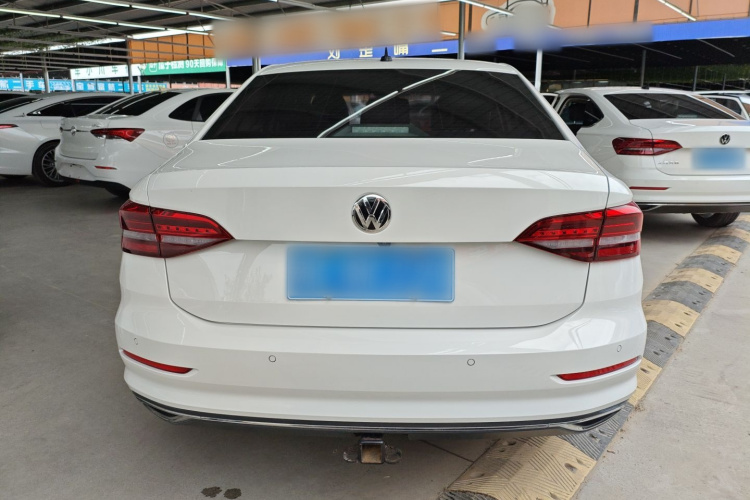 Volkswagen Lavida 2019 car image #6
