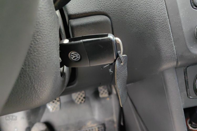 Volkswagen Polo 2014 car image #10