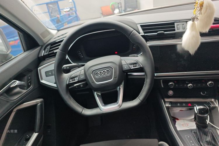 Audi Q3 2019 #12 Audi Q3 2019 car image #12