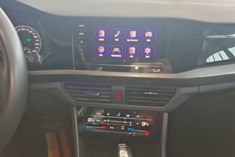 Volkswagen Bora 2021 immagine di auto #13