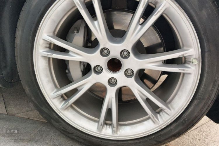 Tesla Model Y 2023 immagine di auto #9