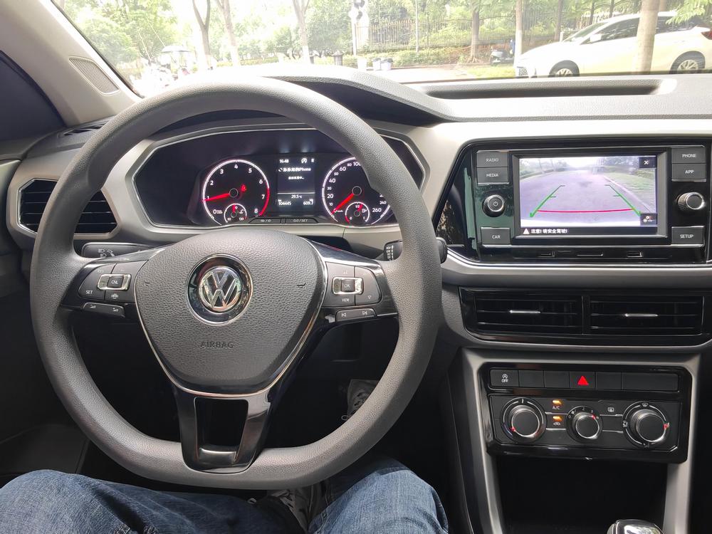 Volkswagen T-Cross 2020 #16 Volkswagen T-Cross 2020 car image #16