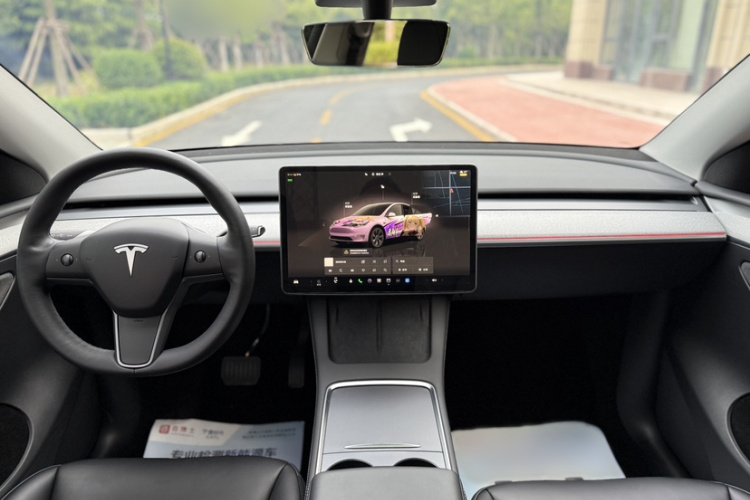 Tesla Model Y 2024 #12 Tesla Model Y 2024 car image #12