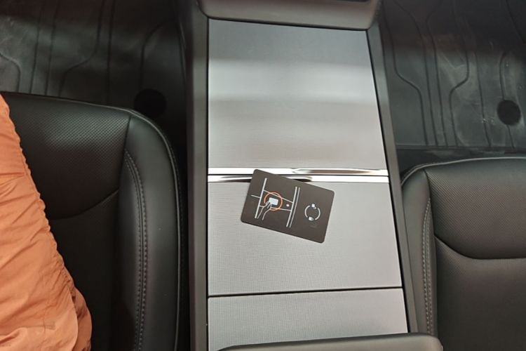 Tesla Model 3 2024 #18 Tesla Model 3 2024 car image #18