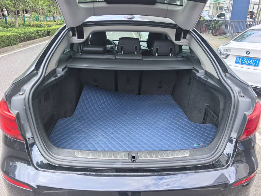 BMW 3 Series GT 2019 car image #9