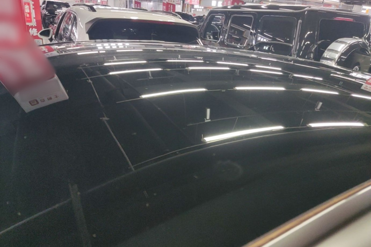 Tesla Model Y 2022 car image #25