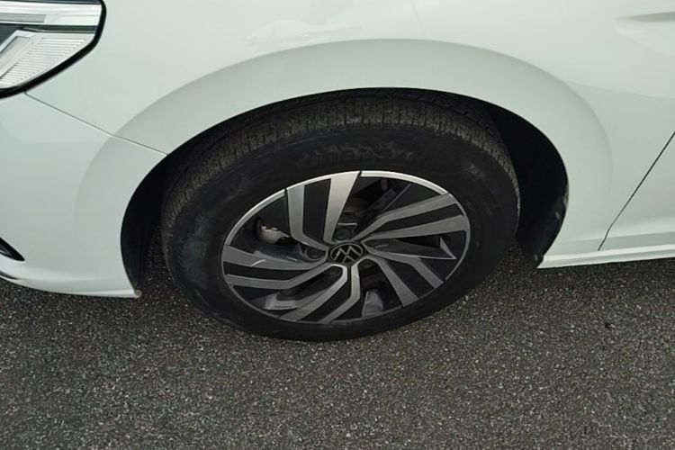 Volkswagen Bora 2022 car image #9