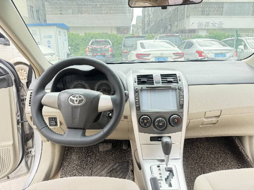 Toyota Corolla 2013 immagine di auto #7