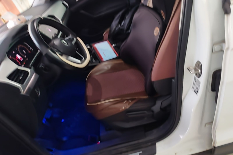 Volkswagen Tacqua 2021 car image #15