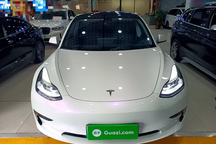 Tesla Model 3 2023 car image #3