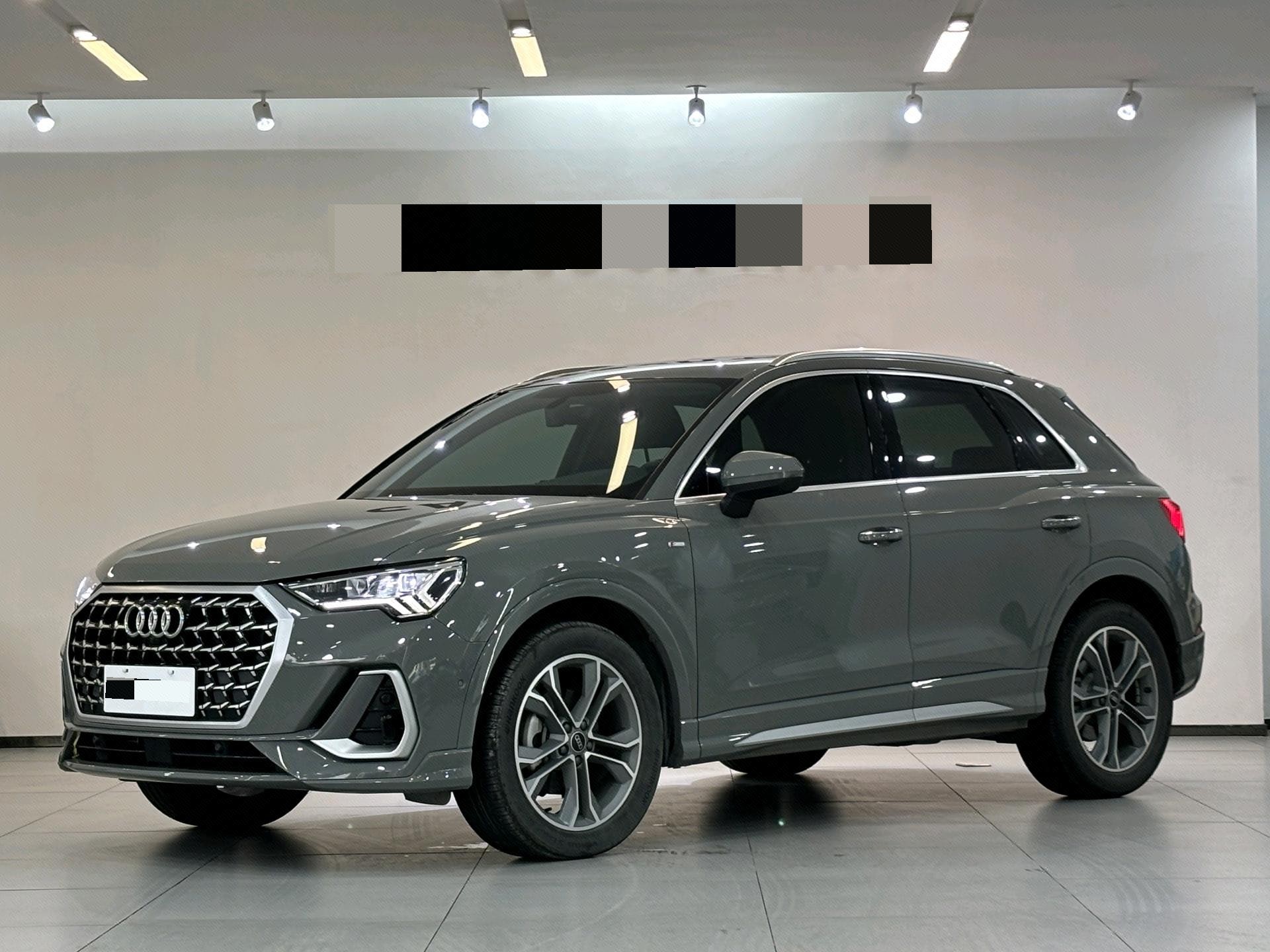 Audi Q3 2024 car image 