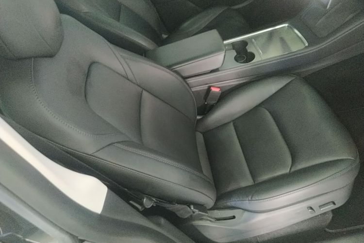 Tesla Model Y 2022 #24 Tesla Model Y 2022 car image #24