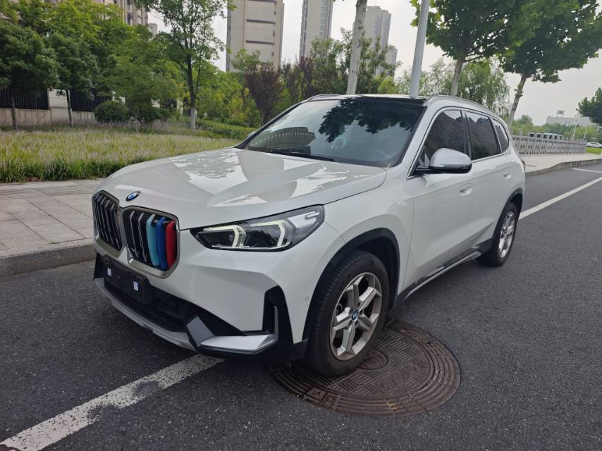 BMW X1 2024 BMW X1 2024 car image