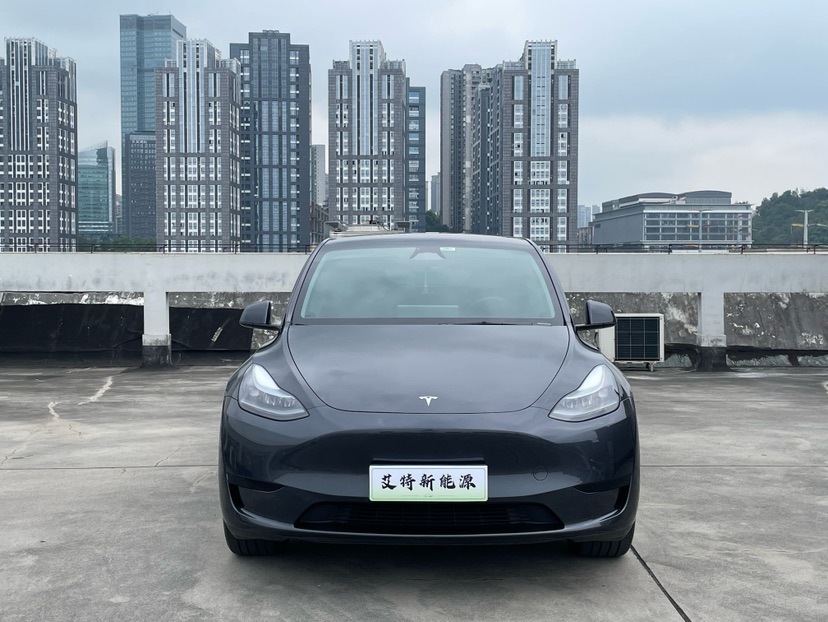Tesla Model Y 2024 #2 Tesla Model Y 2024 car image #2