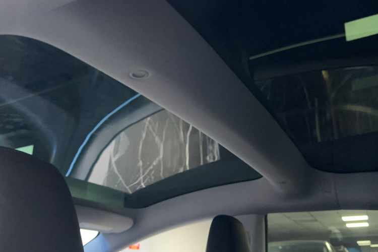 Tesla Model 3 2024 #16 Tesla Model 3 2024 car image #16