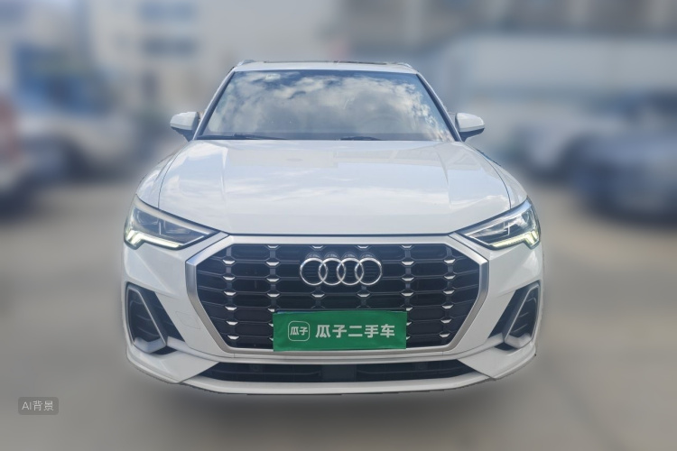 Audi Q3 2020 car image #3