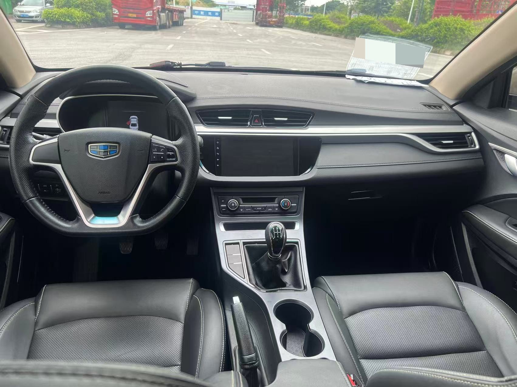GEELY Emgrand 2018 car image #9