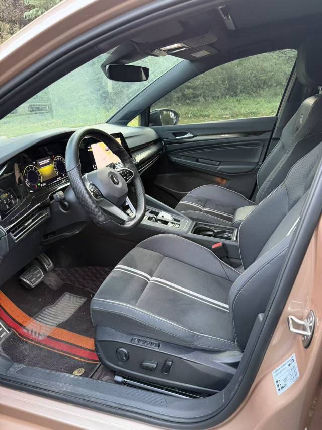 Volkswagen Golf 2022 car image #6