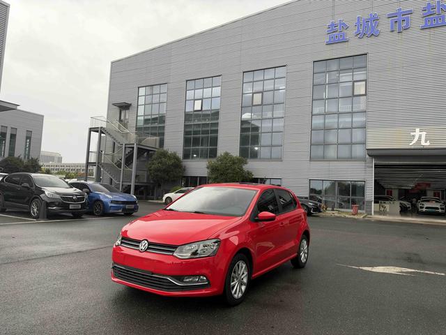 Volkswagen Polo 2016 car image #12