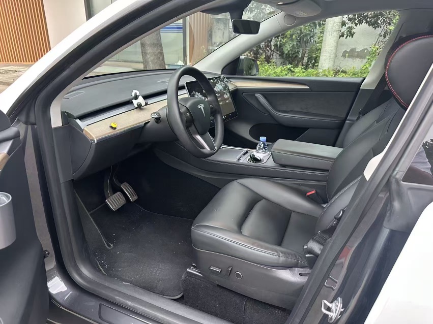 Tesla Model Y 2021 #3 Tesla Model Y 2021 car image #3