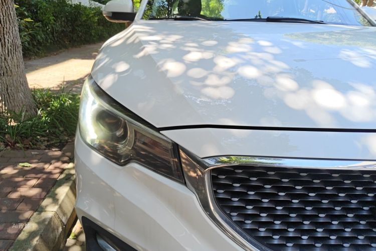 MG ZS 2017 #8 MG ZS 2017 car image #8