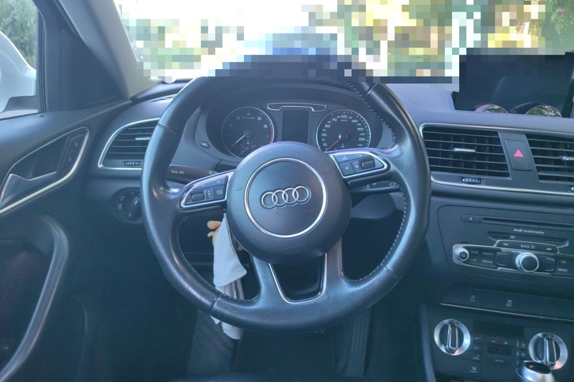 Audi Q3 2014 #24 Audi Q3 2014 car image #24