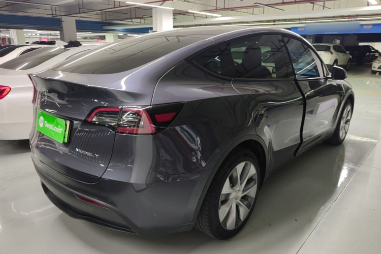 Tesla Model Y 2022 #7 Tesla Model Y 2022 car image #7