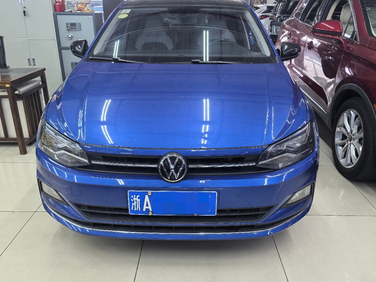 Volkswagen Polo 2021 car image #2