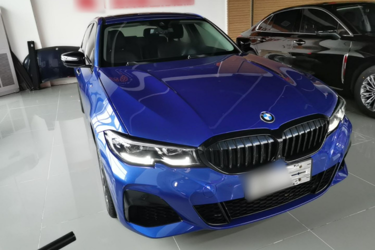 BMW 3 Series 2021 car image #6