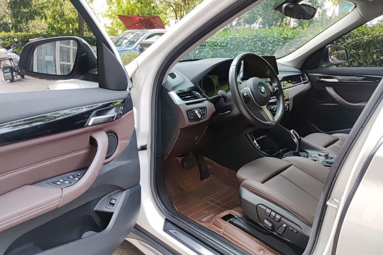 BMW X1 2021 image de voiture #12