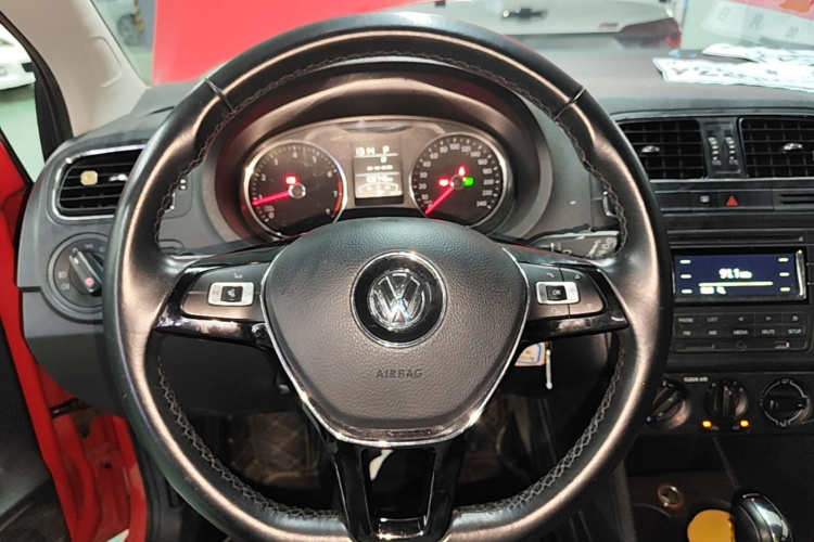 Volkswagen Polo 2017 #11 Volkswagen Polo 2017 car image #11
