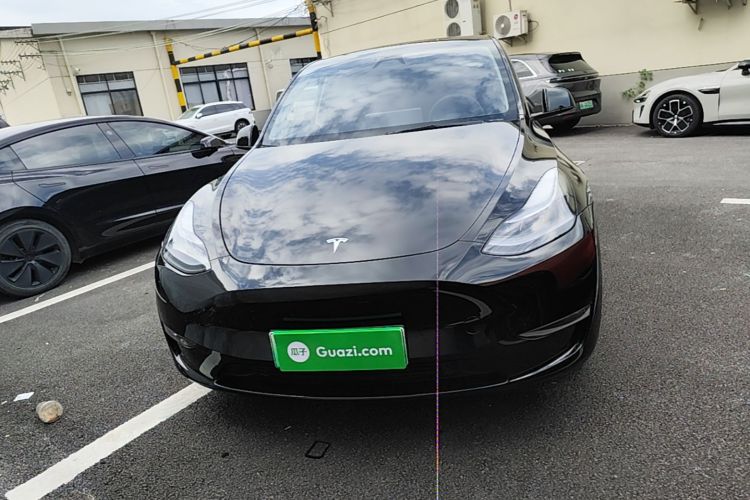 Tesla Model Y 2024 #3 Tesla Model Y 2024 car image #3