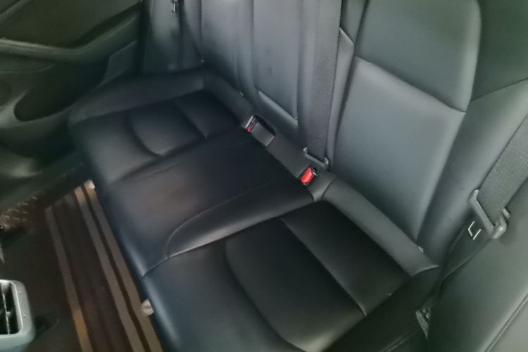 Tesla Model 3 2023 car image #17