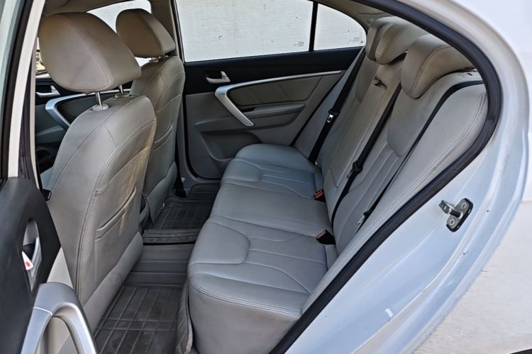 GEELY Emgrand 2016 #17 GEELY Emgrand 2016 image de voiture #17