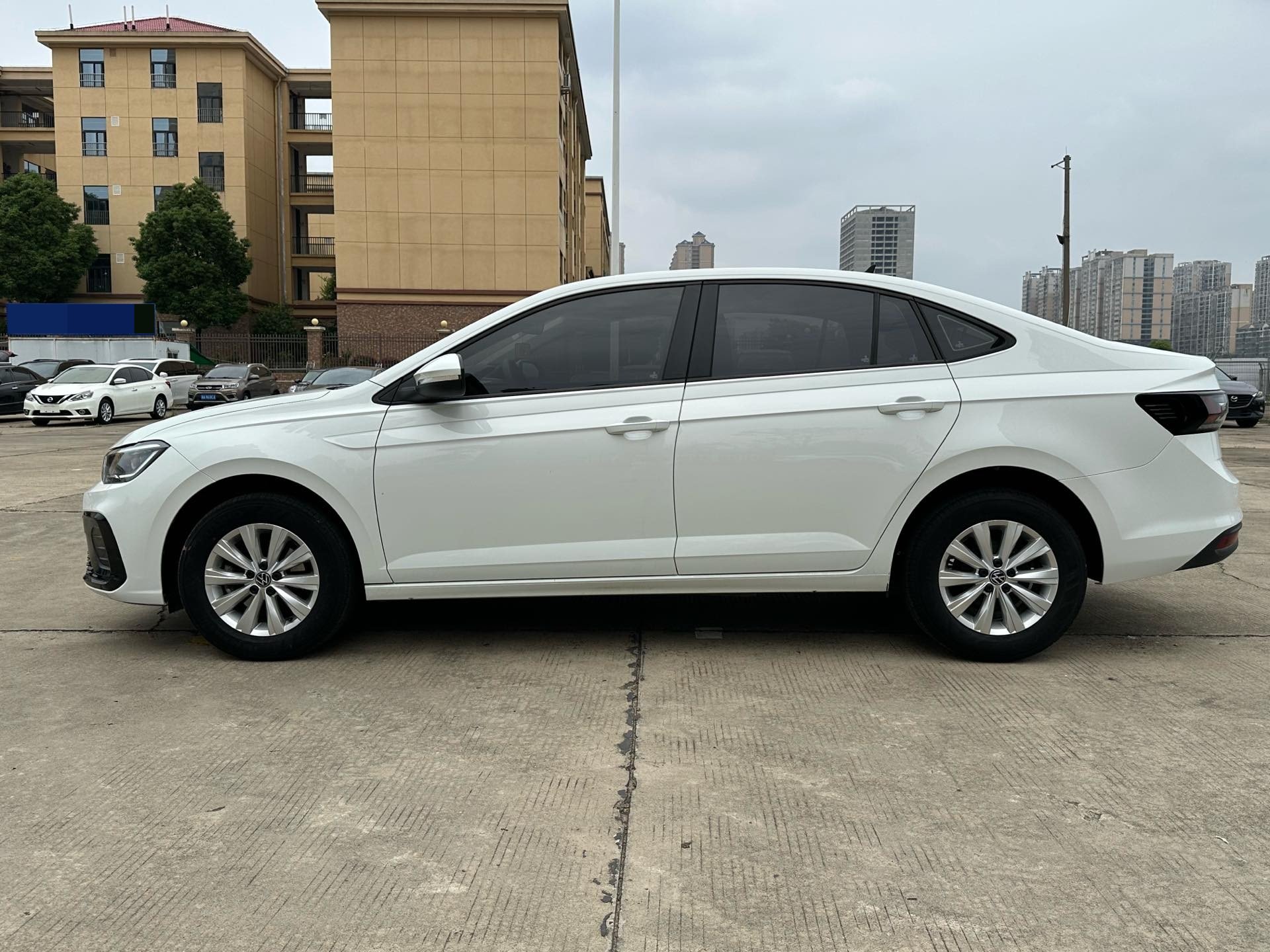 Volkswagen Lavida 2024 imagen de coche #4