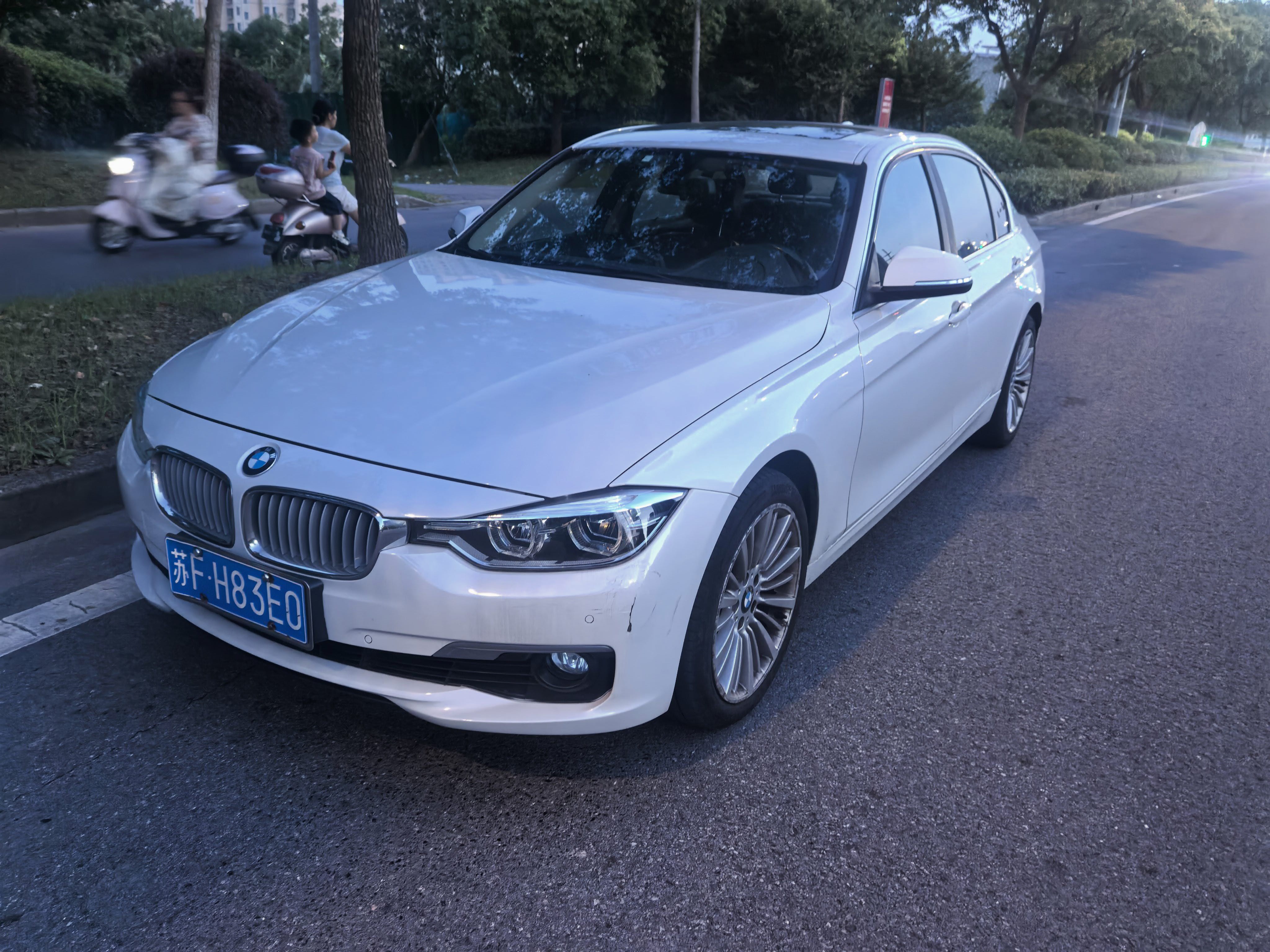 BMW 3 Series 2018 car image 