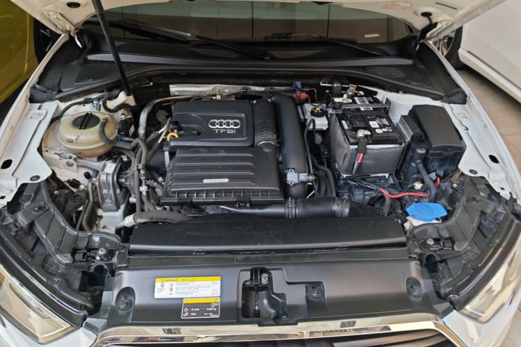 Audi A3 2018 car image #20